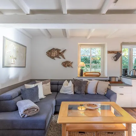 Kastanienhof Hagebutte